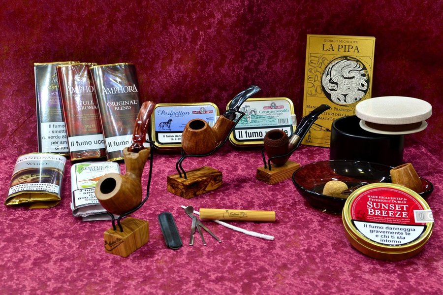Pipe e tabacchi da pipa in vendita in negozio